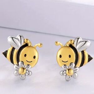 Cute Bee Stud Earrings